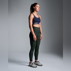 NWT LNDR The Chisel 7/8 legging in Olive Green size M/L - Extreme Compression